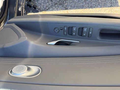New 2026 Hyundai Elantra Sport FWD image 11