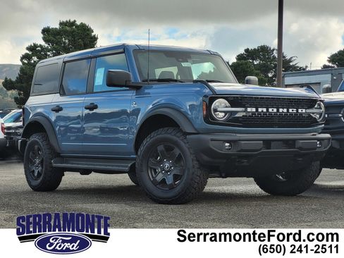 New 2025 Ford Bronco Outer Banks w/ Black Appearance Package image 1