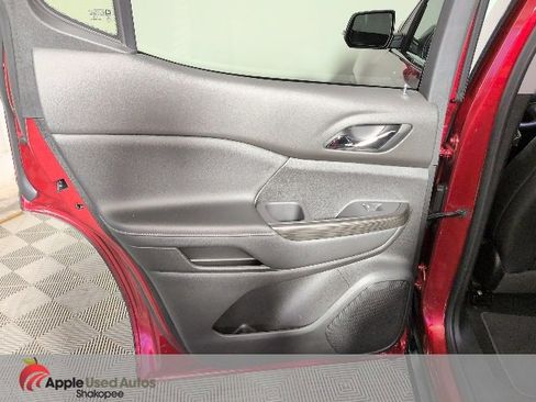 Used 2021 GMC Acadia SLT w/ Elevation Edition image 31