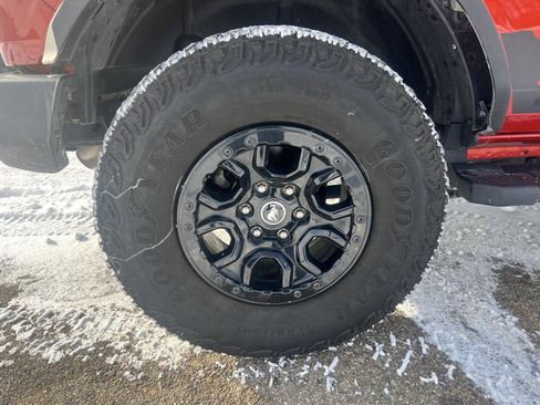 Used 2022 Ford Bronco Wildtrak image 36