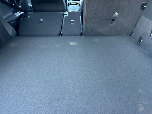 New 2026 Mercedes-Benz GLC 300 4MATIC image 14