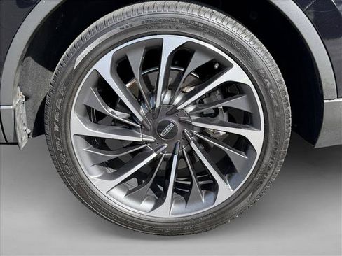 Used 2021 Lincoln Aviator Reserve w/ Equipment Group 201A AWD/4WD image 9