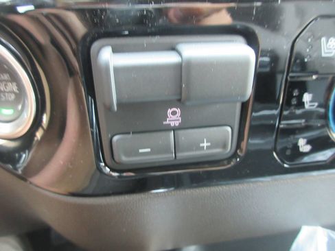New 2026 GMC Sierra 2500 SLT AWD/4WD image 20
