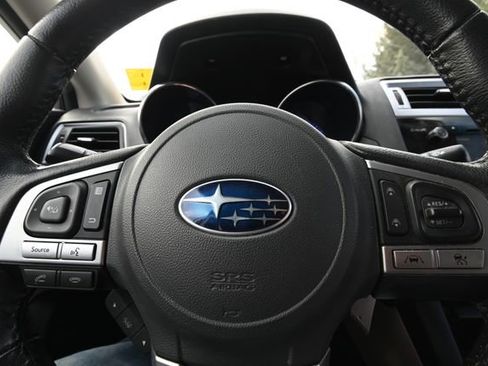 Used 2017 Subaru Outback 2.5i Premium image 12