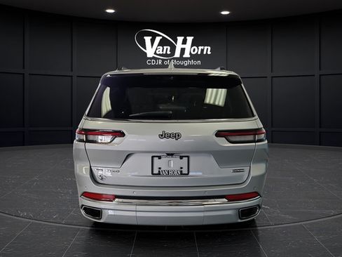 Used 2022 Jeep Grand Cherokee L Overland w/ Luxury Tech Group IV AWD/4WD image 6