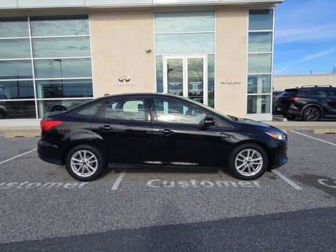 Used 2016 Ford Focus SE image 8