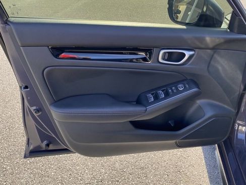 Used 2023 Honda Civic Sport Touring image 11