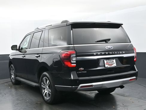Used 2024 Ford Expedition Limited image 4