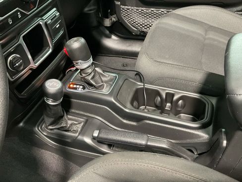 Used 2023 Jeep Wrangler Sport AWD/4WD image 18