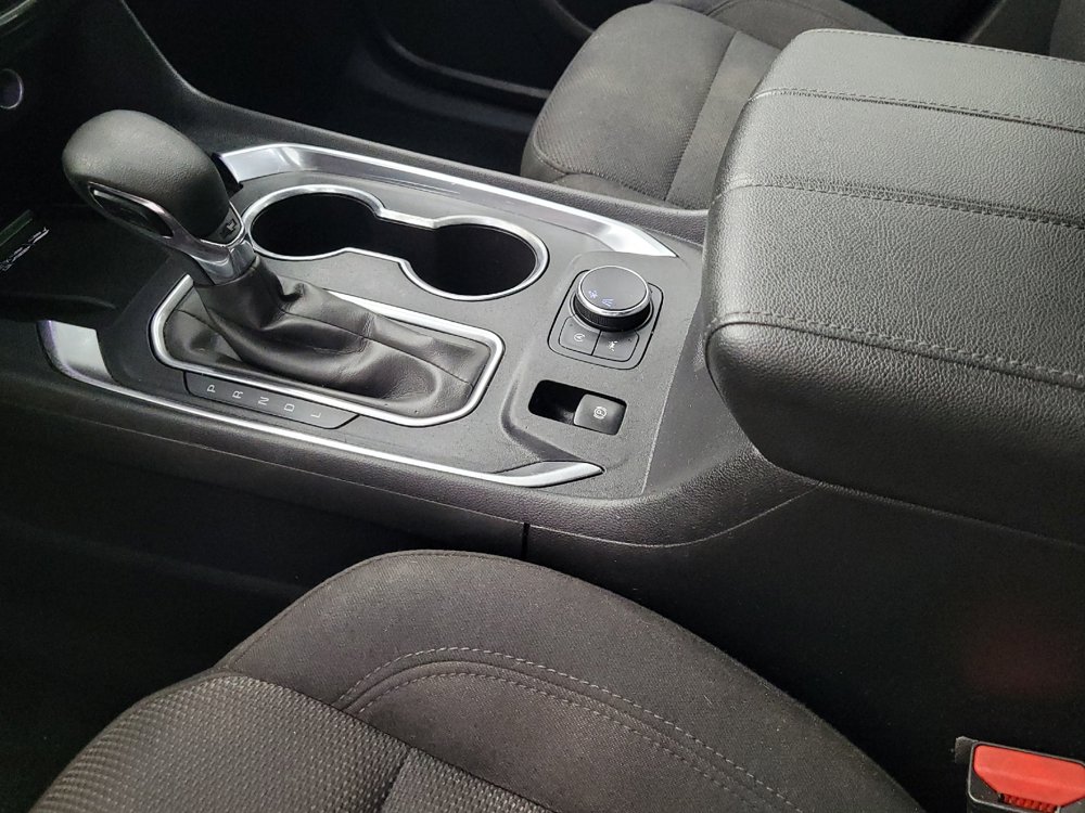 Used 2023 Chevrolet Traverse LT FWD image 26