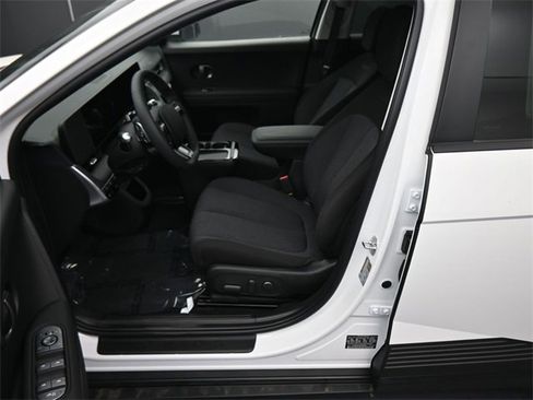 New 2025 Hyundai Ioniq 5 SE image 11