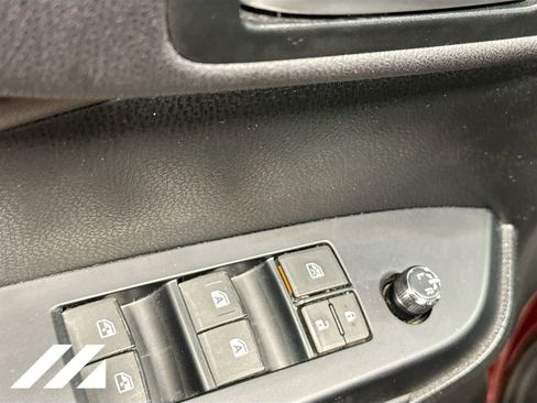 Used 2016 Toyota Highlander XLE w/ Four Season Floor Mat Package AWD/4WD image 20