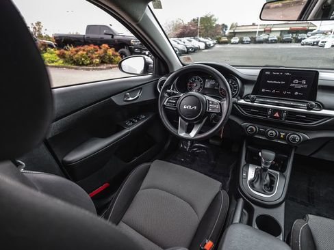 Used 2024 Kia Forte LXS w/ LXS Technology Package FWD image 23
