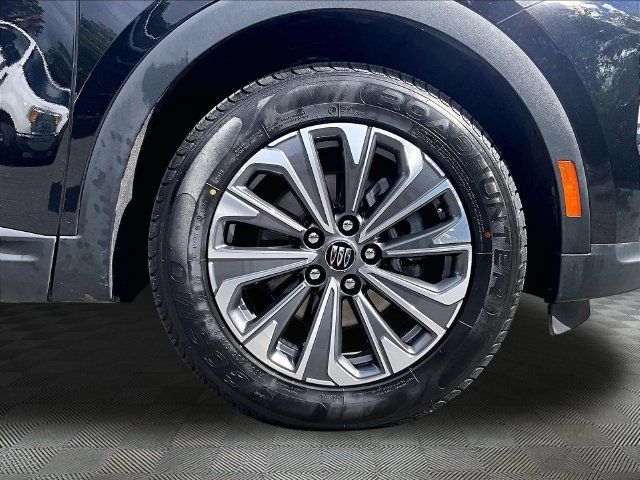 Used 2024 Buick Envision Preferred AWD/4WD image 9