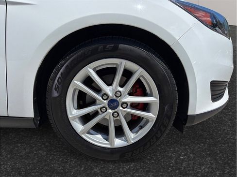 Used 2016 Ford Focus SE image 12