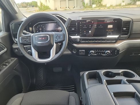 New 2026 GMC Sierra 1500 Elevation image 14