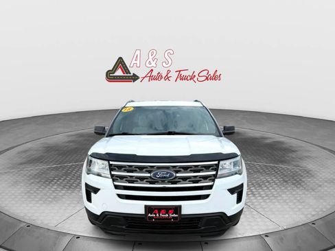 Used 2018 Ford Explorer 4WD w/ Class II Trailer Tow Package image 2