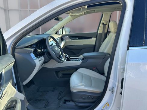 Used 2024 Cadillac XT6 Premium Luxury image 11