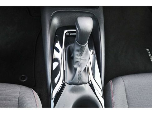 Used 2025 Toyota Corolla SE image 25