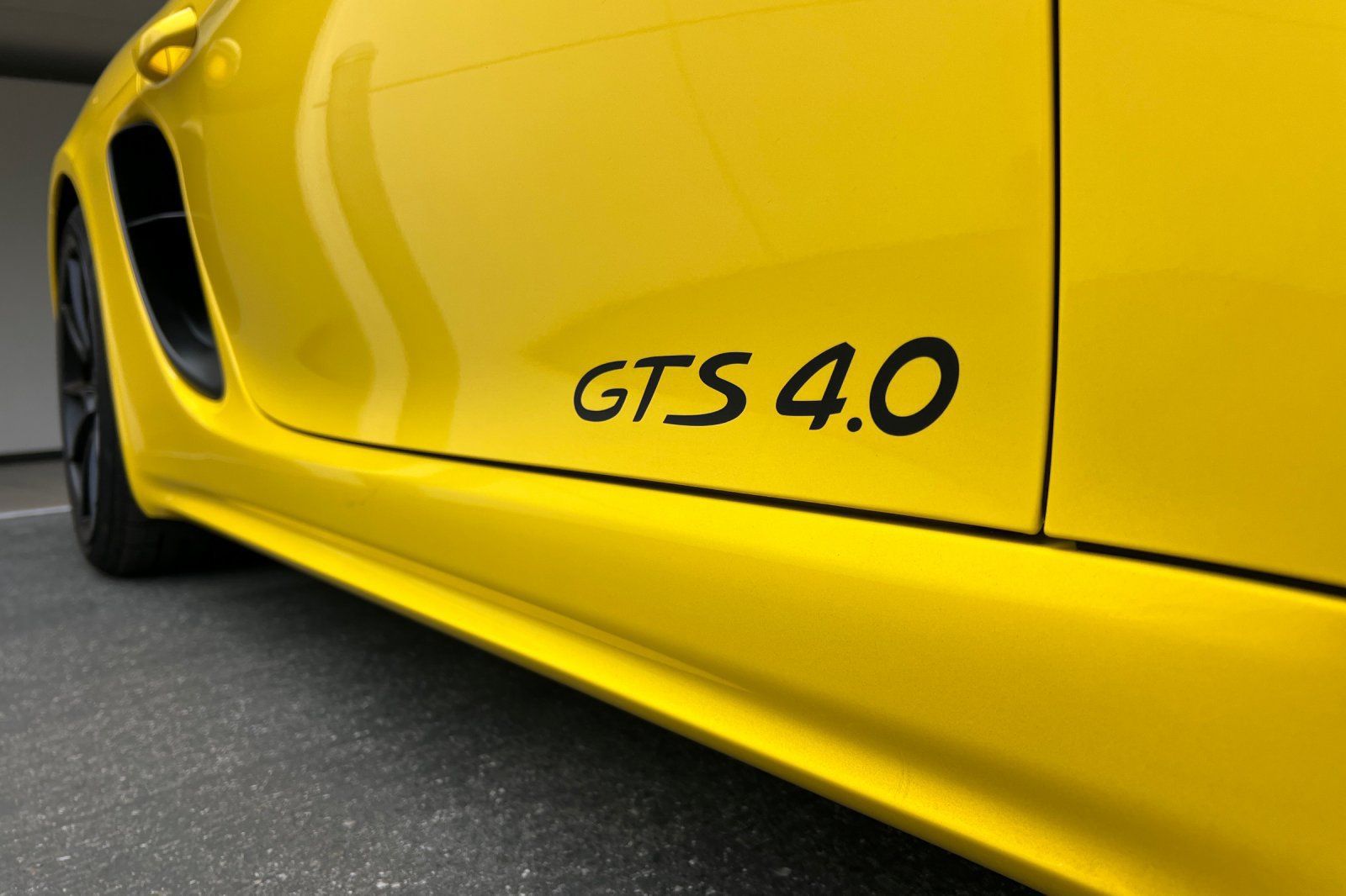Used 2025 Porsche 718 Cayman GTS RWD image 28