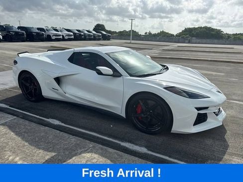 Used 2025 Chevrolet Corvette E-Ray AWD/4WD image 13