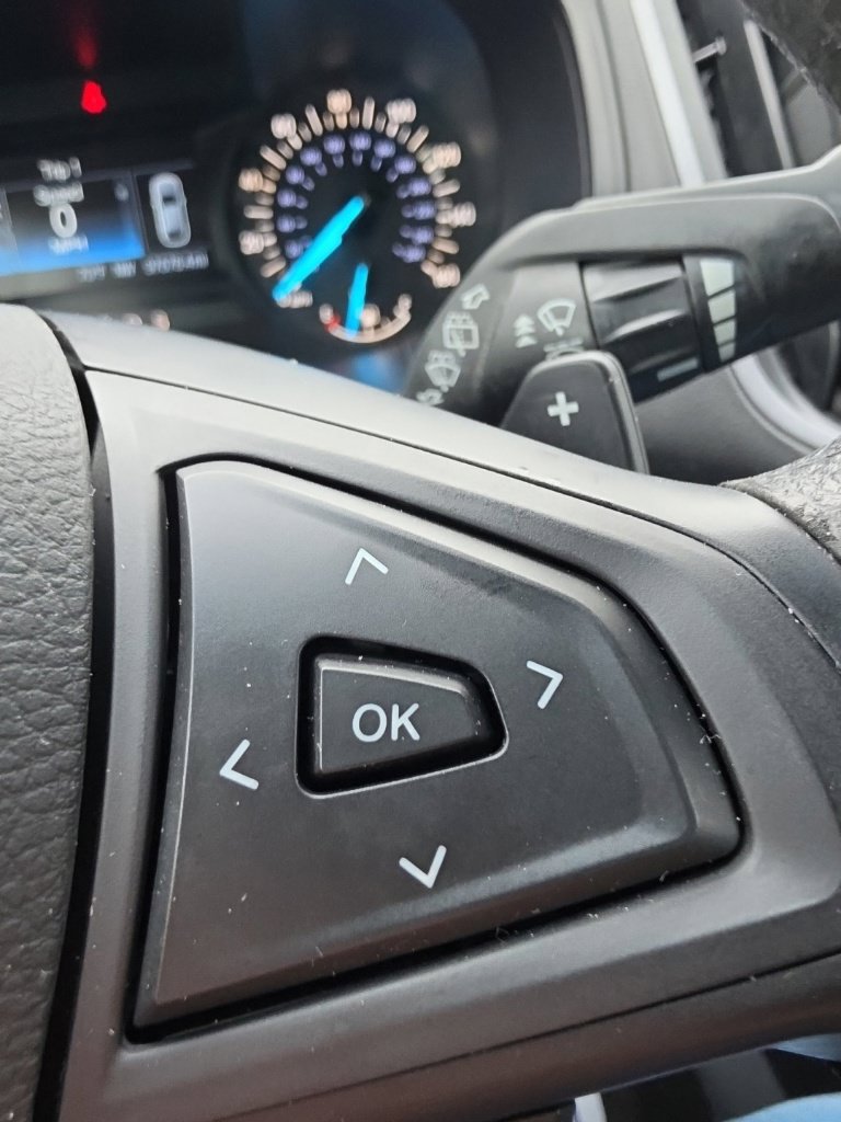 Used 2018 Ford Edge SE AWD/4WD image 17