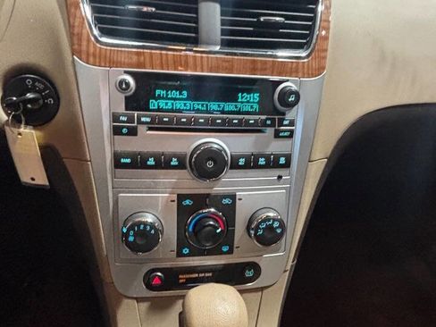 Used 2011 Chevrolet Malibu LT image 3