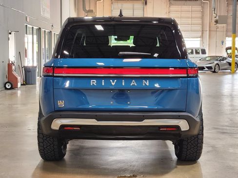 Used 2023 Rivian R1S Adventure AWD/4WD image 8