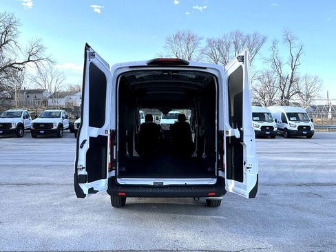 New 2026 Ford Transit 250 148 Medium Roof Extended AWD image 9