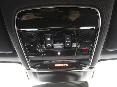 Used 2024 Land Rover Range Rover Sport SE image 38