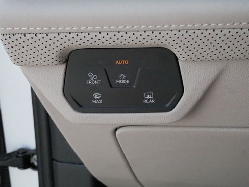 Certified 2025 Volkswagen Atlas SEL AWD/4WD image 27