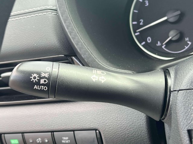 Used 2023 Nissan Sentra SV FWD image 22