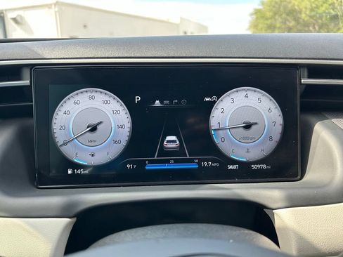 Used 2022 Hyundai Tucson Limited FWD image 24