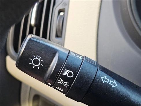 Used 2012 Kia Rio LX w/ PWR Pkg FWD image 9