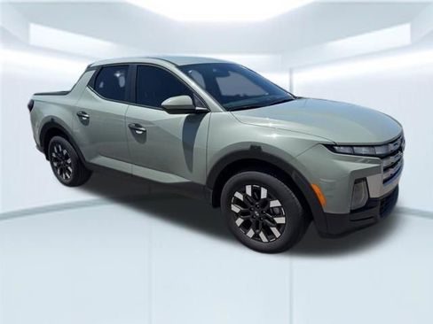 Used 2025 Hyundai Santa Cruz SE FWD image 4