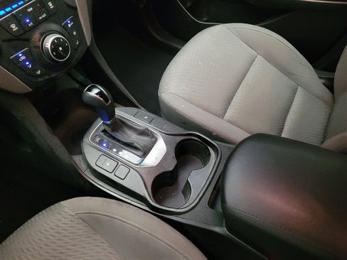 Used 2016 Hyundai Santa Fe SE FWD image 26