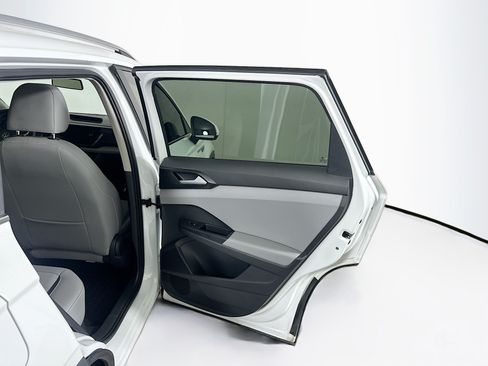 Used 2022 Volkswagen Taos SE AWD/4WD image 28