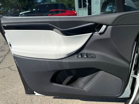 Used 2018 Tesla Model X 75D AWD/4WD image 34