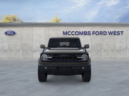 New 2025 Ford Bronco Outer Banks image 2