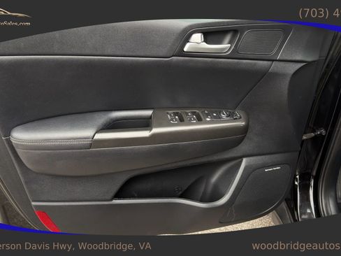 Used 2017 Kia Sportage EX w/ EX Technology Package AWD/4WD image 8
