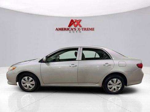 Used 2010 Toyota Corolla LE image 3