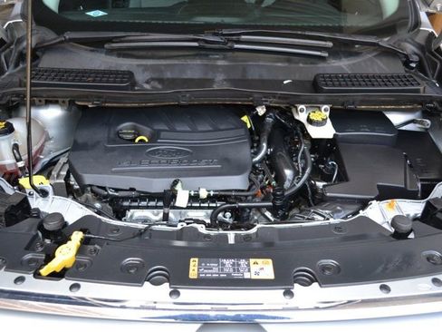 Used 2017 Ford Escape SE image 33