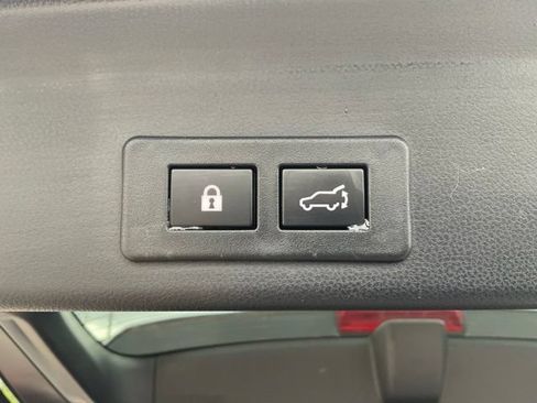 Used 2025 Subaru Ascent Touring AWD/4WD image 11