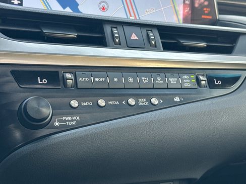 Used 2019 Lexus ES 350 image 26