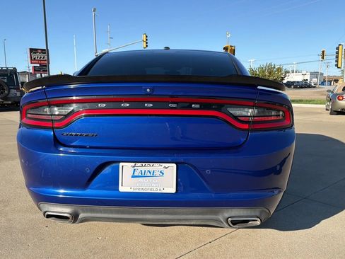 Used 2019 Dodge Charger SXT w/ Blacktop Package image 17