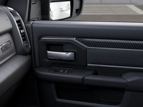 New 2026 RAM 2500 Big Horn AWD/4WD image 25