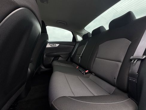 Used 2024 Kia Forte LXS w/ LXS Technology Package image 18