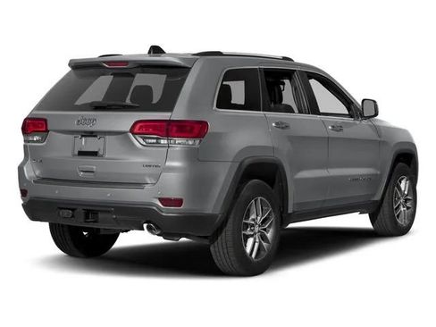 Used 2017 Jeep Grand Cherokee Limited w/ Luxury Group II AWD/4WD image 5