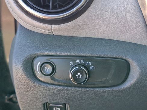 Used 2019 Chevrolet Blazer LT image 15