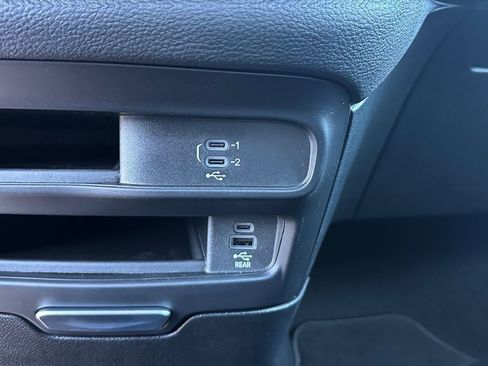 New 2026 Chrysler Pacifica Select image 27